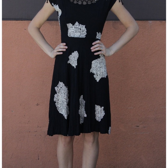 Vintage 1950s Day Dress with Illusion Neckline - Picture 5 of 5